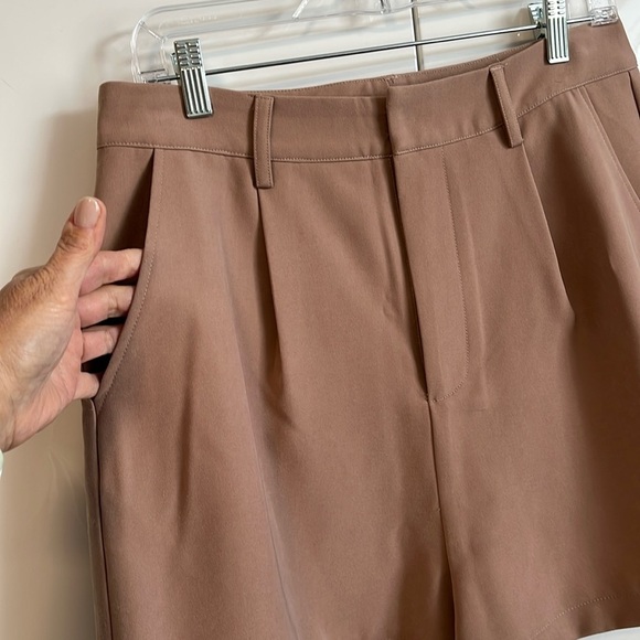 7 For All Mankind Brown Taupe Women's Dressy Bermudas, Size 10 - Picture 7 of 7